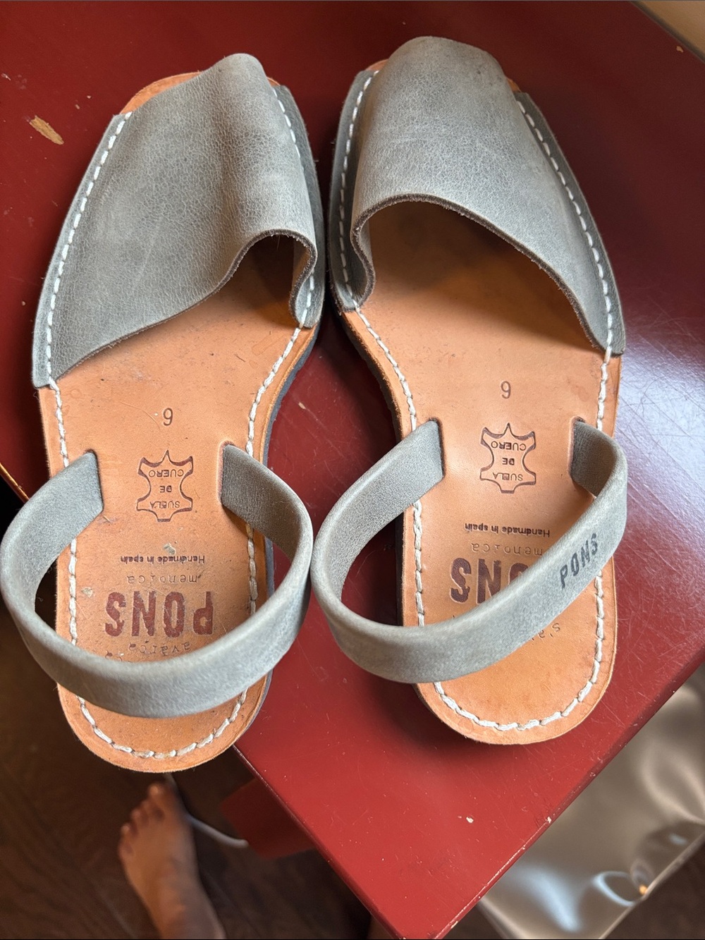 PONS Women's Gray Leather Slingback Sandals